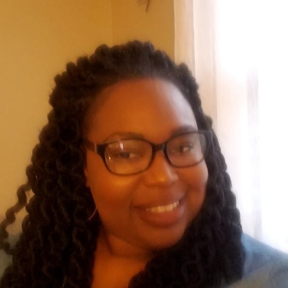 Meet your Posher, Carnisha - Picture 4 of 5